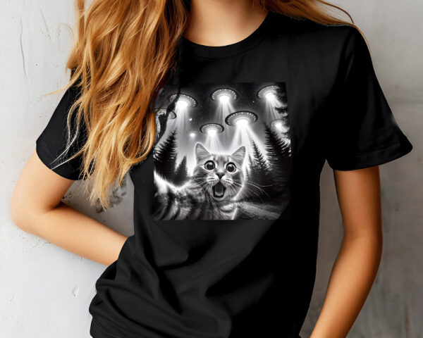 Cat Lover t-shirt - Image 3